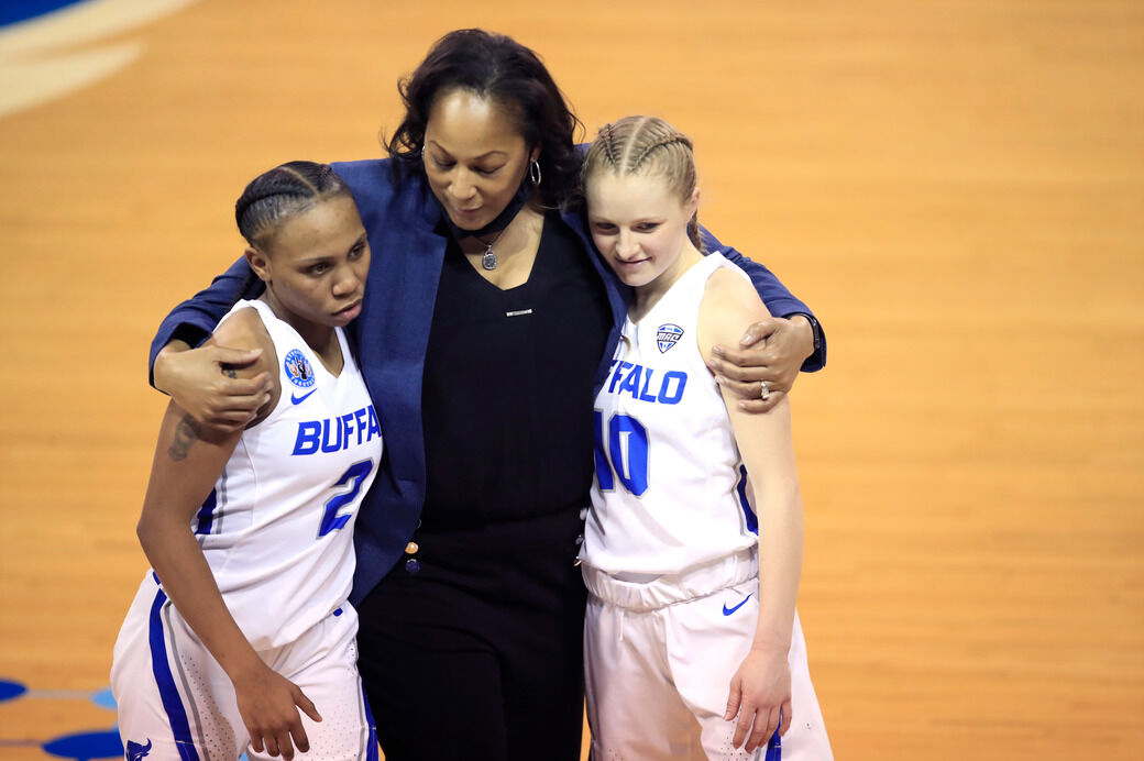 UB 82, Bowling Green 74